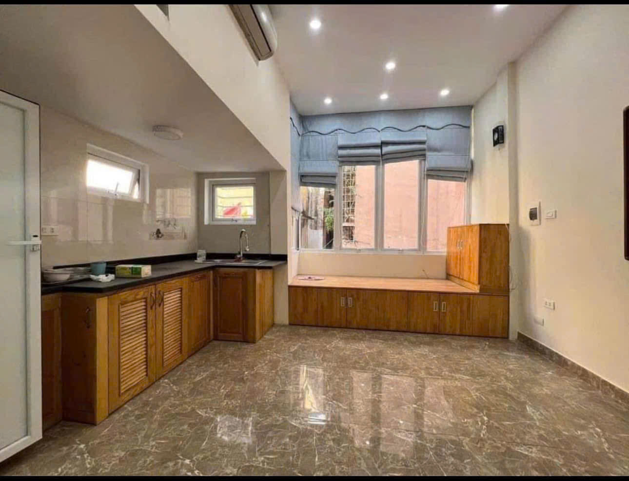 Cho thuê nhà ngõ Thông Phong, 4 tầng x 24m2, 2 ngủ, 3 WC, 10.5 Triệu (có TL) - Ảnh 4